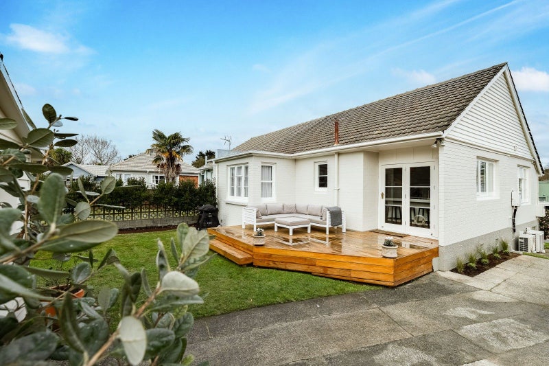 2 Plunket Terrace, Hamilton East, Hamilton - Carousel 2