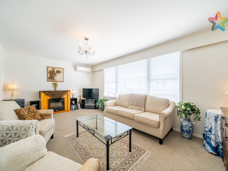 2/135 Epuni Street, Epuni, Lower Hutt - Carousel 2