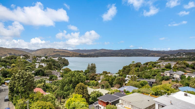 31 Bayview Road, Paremata, Porirua - Carousel 1