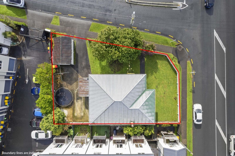 2 Keeling Road, Henderson, Auckland - Carousel 15