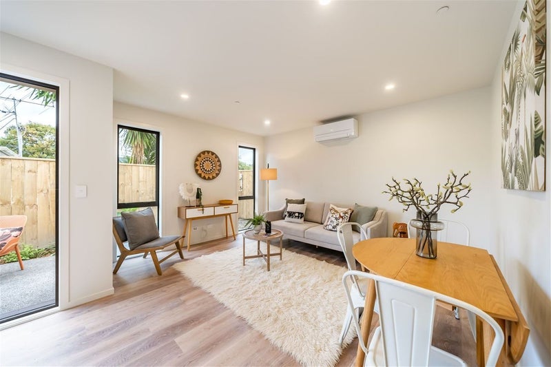 5/6 Exchange Street, Ebdentown, Upper Hutt - Carousel 1