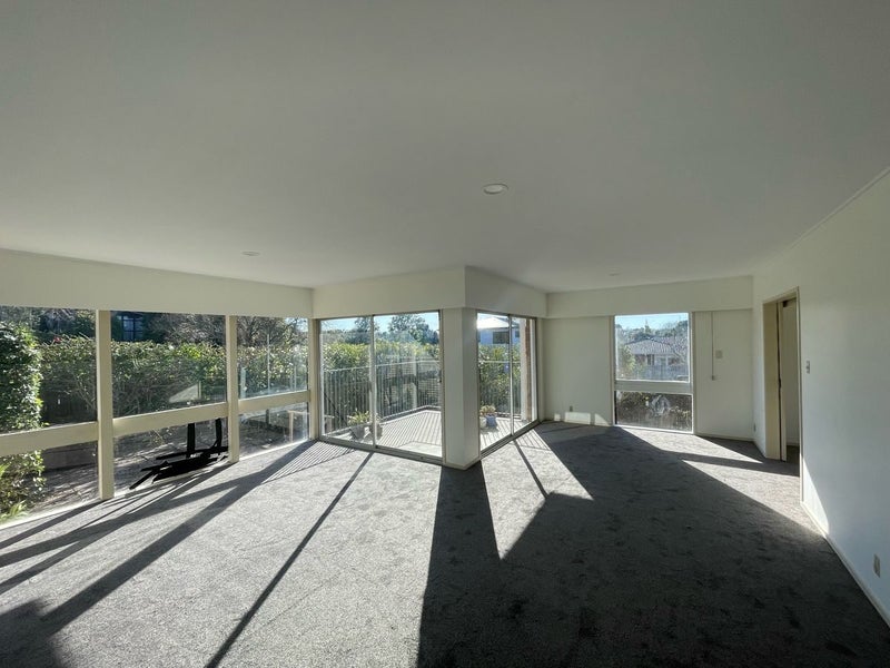 6 Wilbur Place, Pakuranga Heights, Auckland - Carousel 2