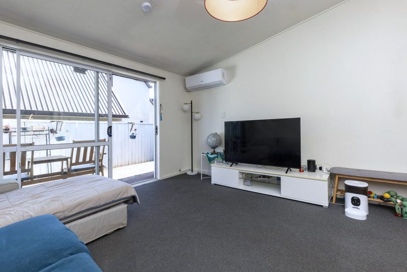 8/65 Mariri Road, Onehunga, Auckland - Carousel 2