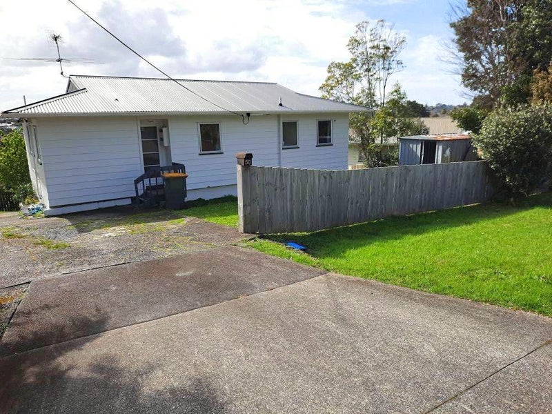 50 Parrs Cross Road, Henderson, Auckland - Carousel 1
