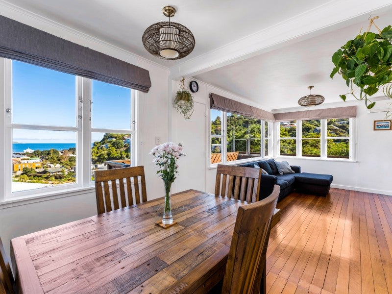 32 Cluny Road, Plimmerton, Porirua - Carousel 2