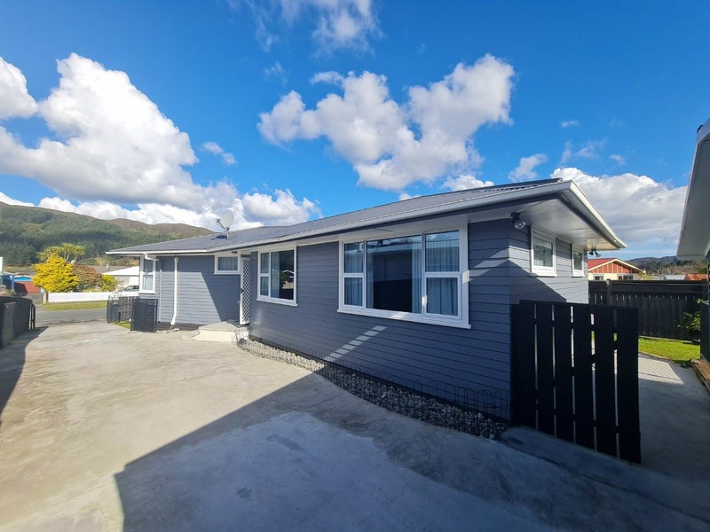 261 Wellington Road, Wainuiomata, Lower Hutt - Carousel 2