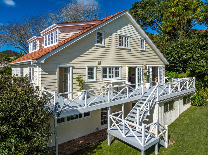 32 Aeroview Drive, Beach Haven, Auckland - Carousel 1