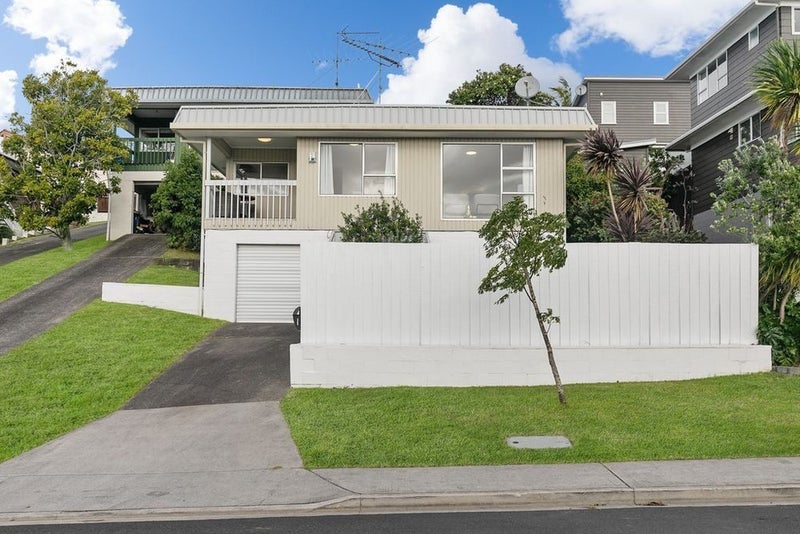 45A Shanaway Rise, Hillcrest, Auckland - Carousel 1