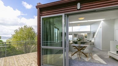 17/2 Onslow Road, Khandallah, Wellington - Carousel 1