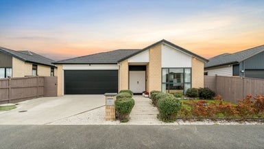 14 Earlywood Road, Ardmore, Auckland - Carousel 1