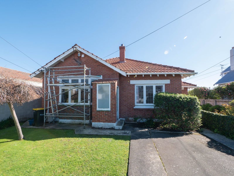 31 Coughtrey Street, Saint Clair, Dunedin - Carousel 1
