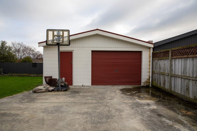 111 Robertson Street, Gore, Gore - Carousel 10