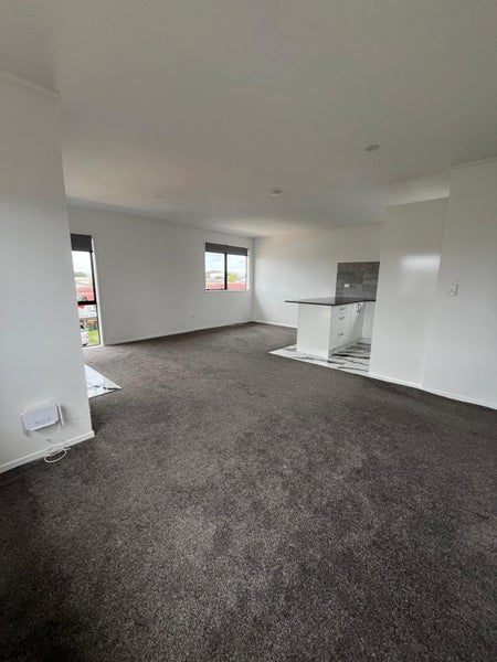 2/3 Coombe Avenue, Otara, Auckland - Carousel 1