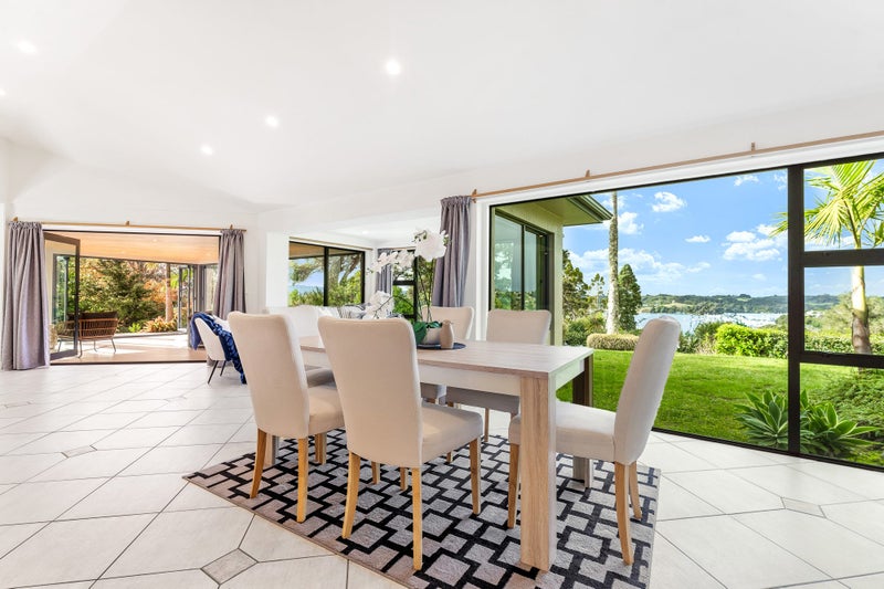 5 Glance Street, Sandspit, Warkworth - Carousel 1