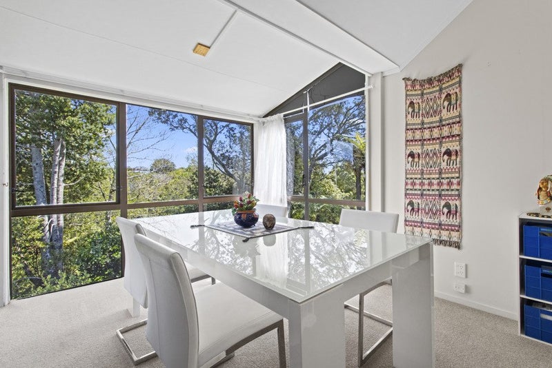 10 Cargill Place, Frankleigh Park, New Plymouth - Carousel 2