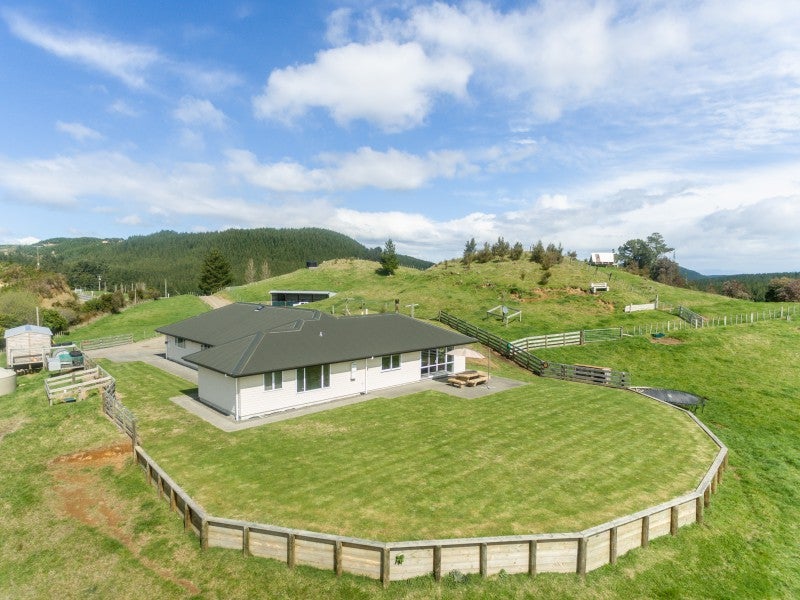 2 Palmer Road, Napier - Carousel 1