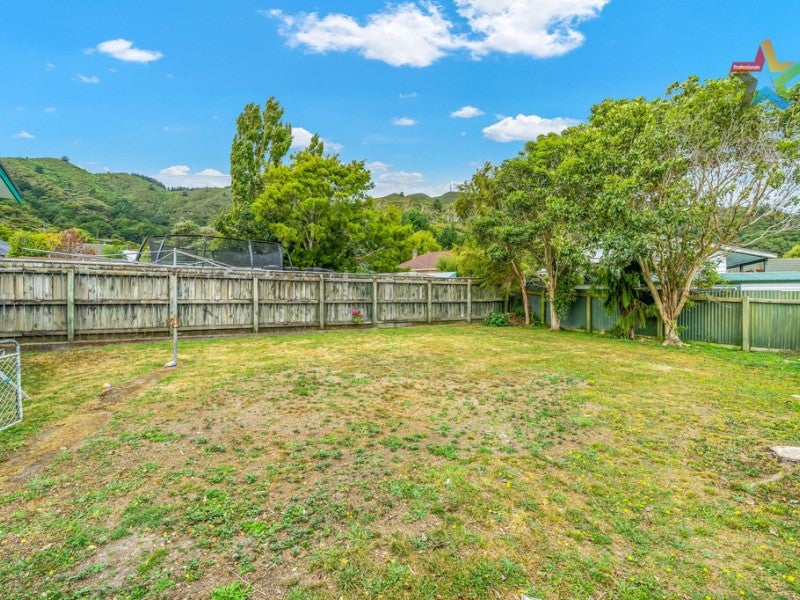 2/85 WILKIE CRES, Naenae, Lower Hutt - Carousel 2