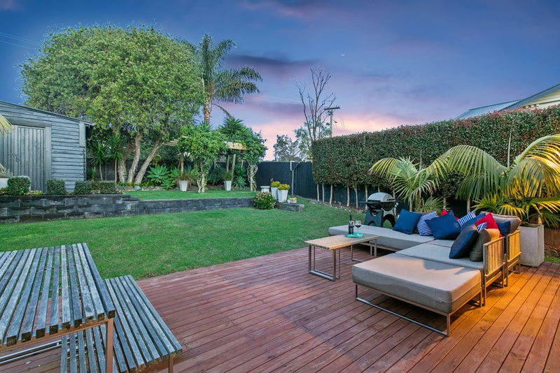 37 Seaside Avenue, Waterview, Auckland - Carousel 1