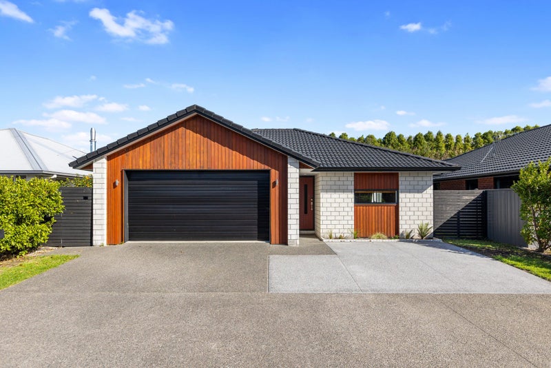 20 RABY LANE, Pyes Pa, Tauranga - Carousel 1