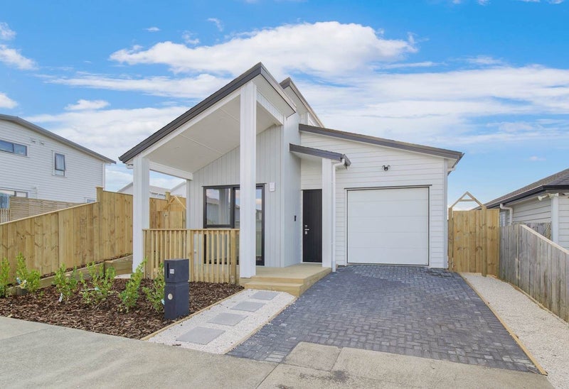 9A Enchantment Lane, Karaka, Papakura - Carousel 1