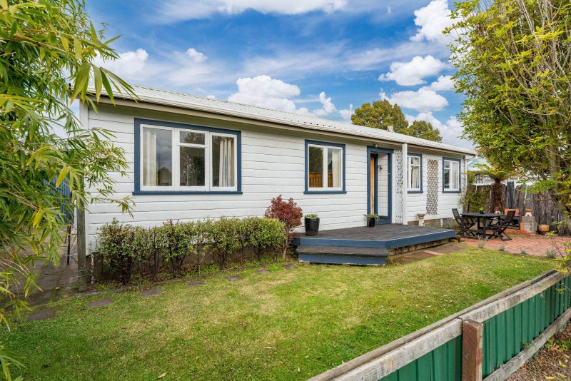 8A Farnworth Avenue, Holdens Bay, Rotorua - Carousel 1