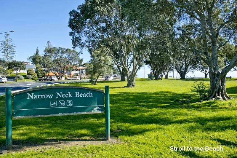 4/45 Merani Street, Narrow Neck, Auckland - Carousel 13