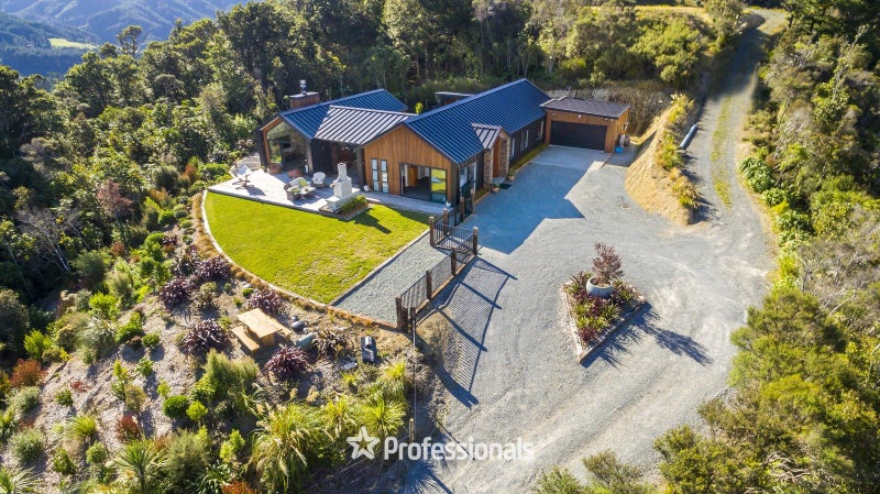 263 Fairview Drive, Akatarawa, Upper Hutt - Carousel 1