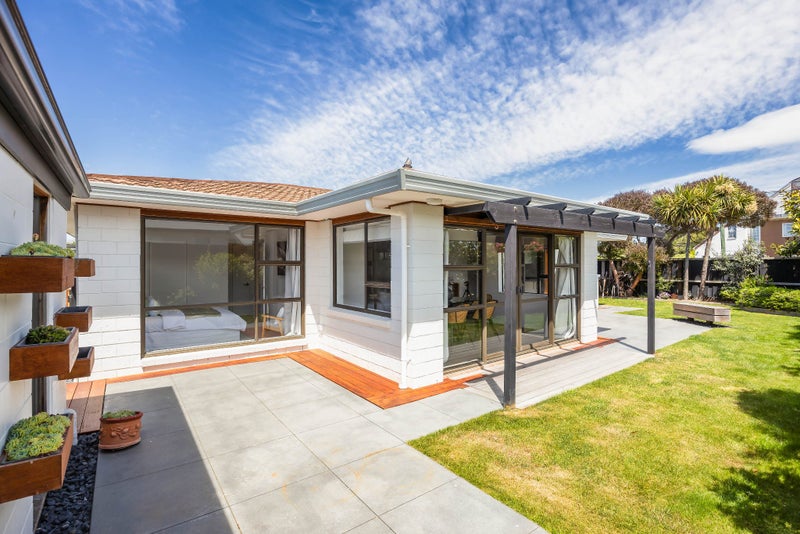 355 Pine Avenue, South New Brighton, Christchurch - Carousel 1