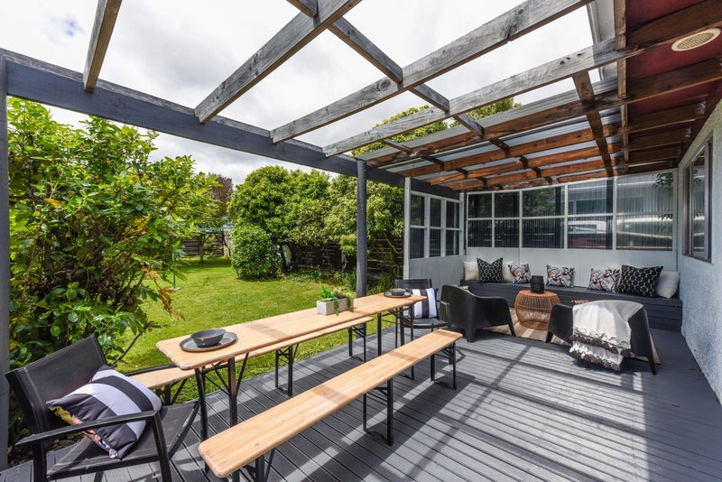 15 Churchill Avenue, Richmond - Carousel 2