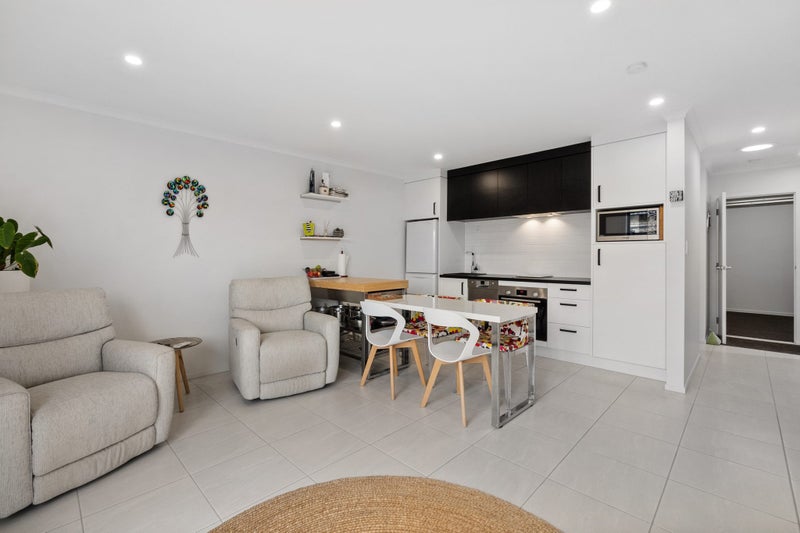 15 Pragma Rise, Rototuna North, Hamilton - Carousel 2