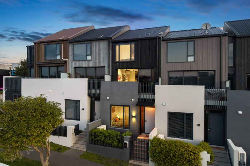 3/2 Second Avenue, Kingsland, Auckland - Carousel 1