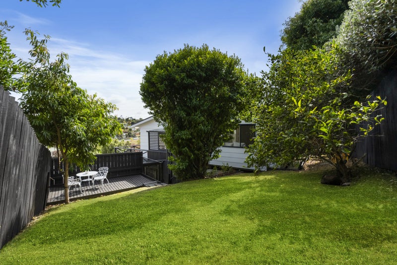 2/19 Romulus Place, Totara Vale, Auckland - Carousel 14