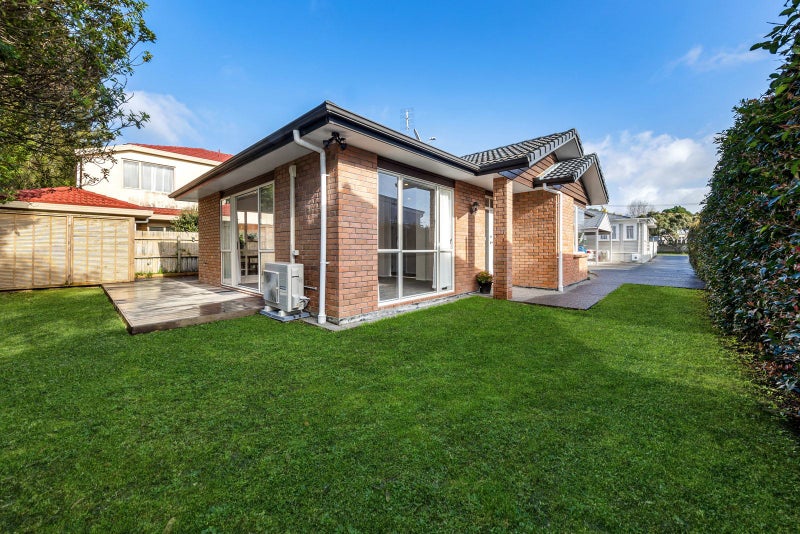 24 Hardley Avenue, Mount Roskill, Auckland - Carousel 2