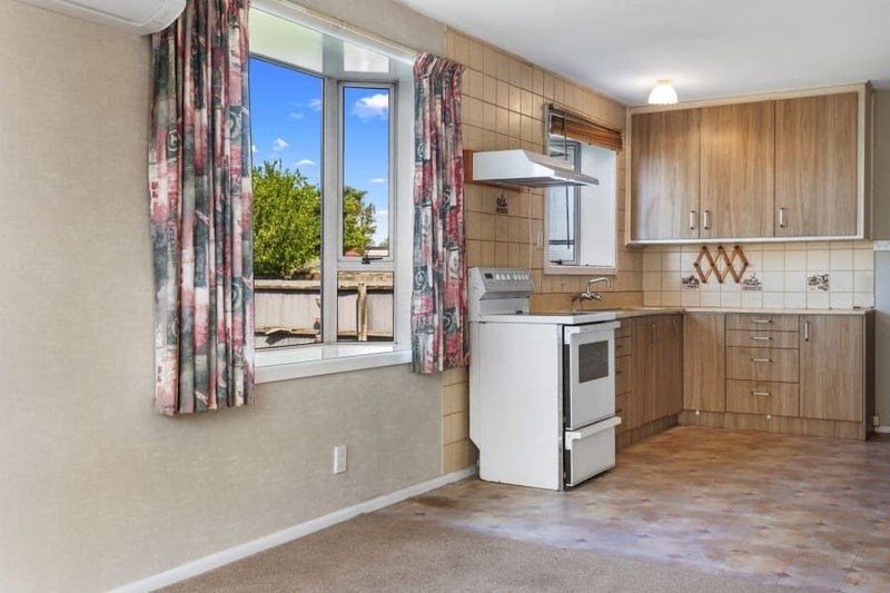 13 Dunstan Crescent, Hornby, Christchurch - Carousel 2