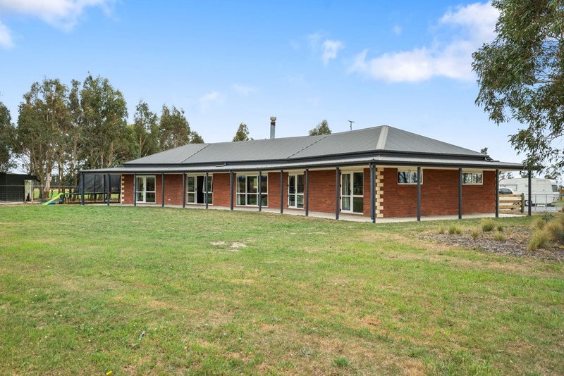 750 Wrights Road, Oxford, Oxford - Carousel 1