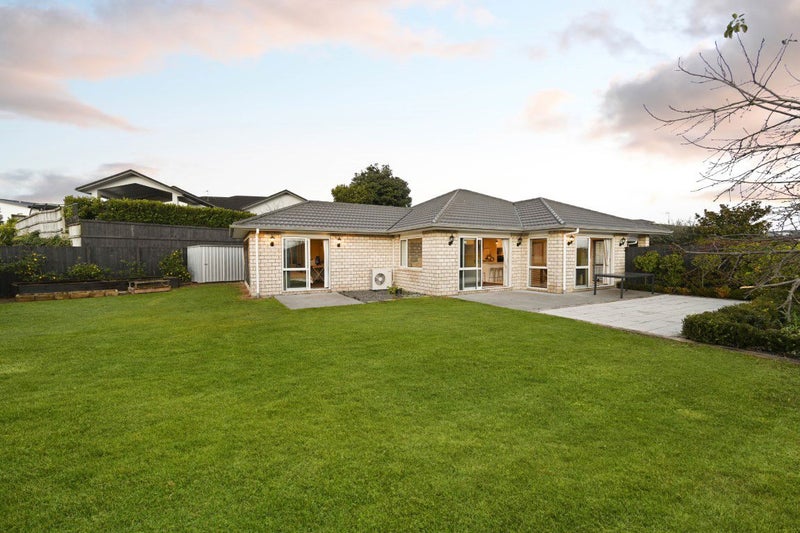 60 Magellan Rise, Flagstaff, Hamilton - Carousel 1