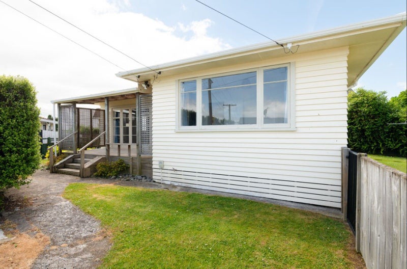 16 Cunningham Road, Beerescourt, Hamilton - Carousel 1
