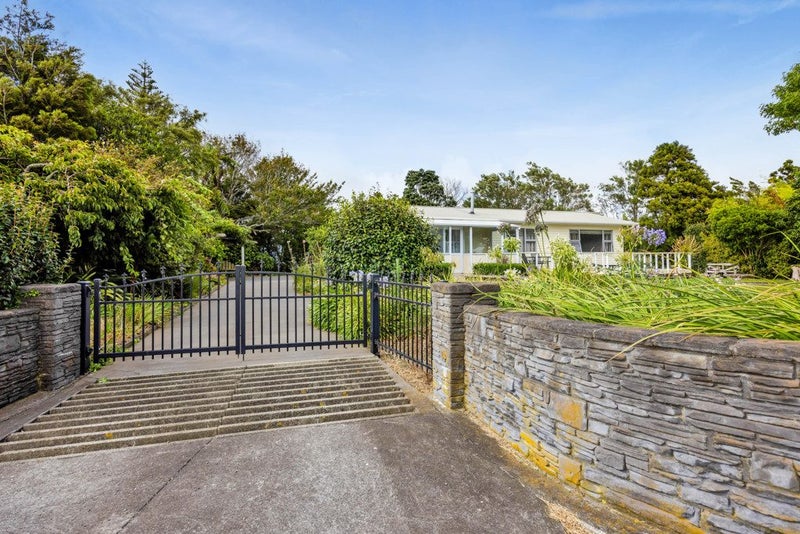 2699 Eltham Road, Opunake - Carousel 1