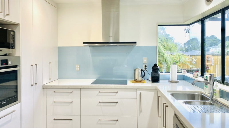 3 Adair Place, Weymouth, Auckland - Carousel 2