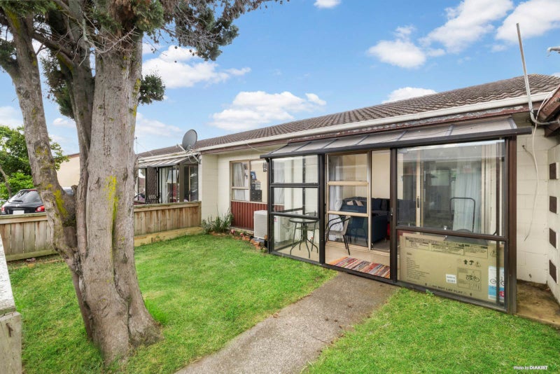 1/73 Mangere Road, Otahuhu, Auckland - Carousel 1