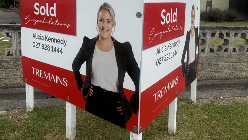 1015 Miro Street, Mahora, Hastings - Carousel 1