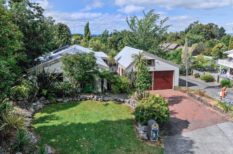 10 Buchanan Place, Sunnybrook, Rotorua - Carousel 1