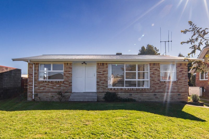 9 Pryce Place, Silverdale, Hamilton - Carousel 1