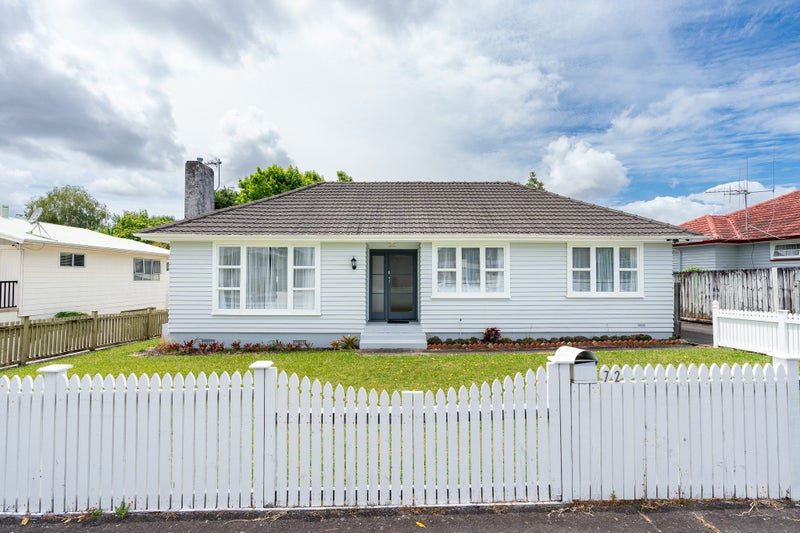 72 Urlich Avenue, Melville, Hamilton - Carousel 1