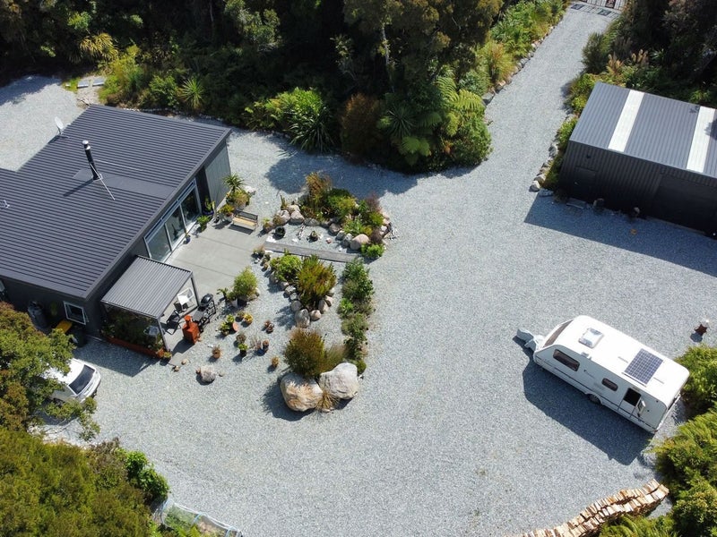 42 Puketiro Drive, Hokitika - Carousel 37