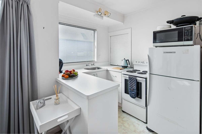 2/10 Upper Bourke Street, Kilbirnie, Wellington - Carousel 2