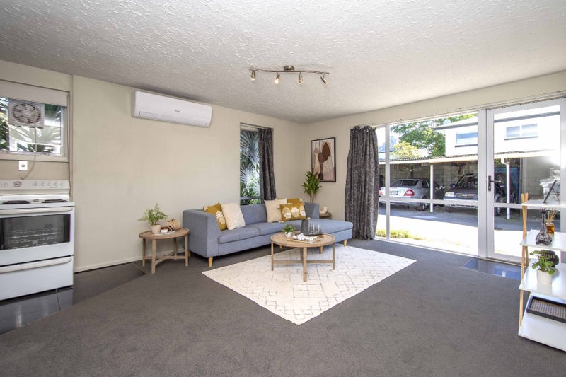 1/32 Tonbridge Street, Merivale, Christchurch - Carousel 2