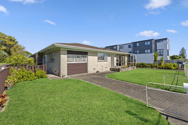 1/104 Coronation Road, Papatoetoe, Auckland - Carousel 2