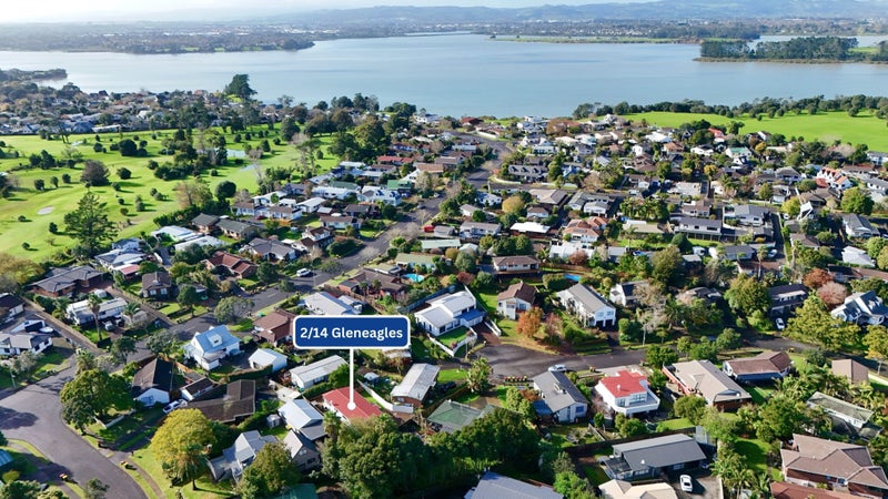 1/14 Gleneagles Grove, Wattle Downs, Auckland - Carousel 1