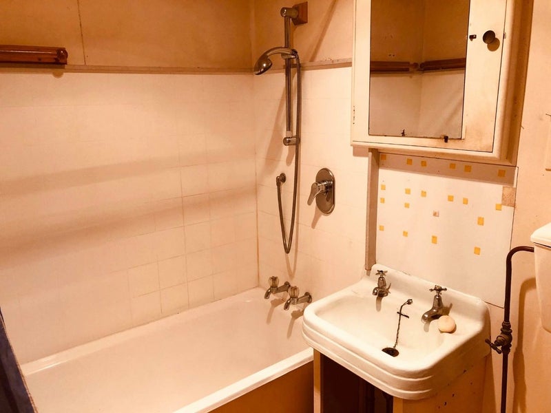 10 Taungata Road, York Bay, Lower Hutt - Carousel 11